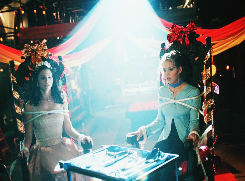<p>Charisma Carpenter (venstre) and Sarah Michelle Gellar in ‘Buffy’ &ls;/p>