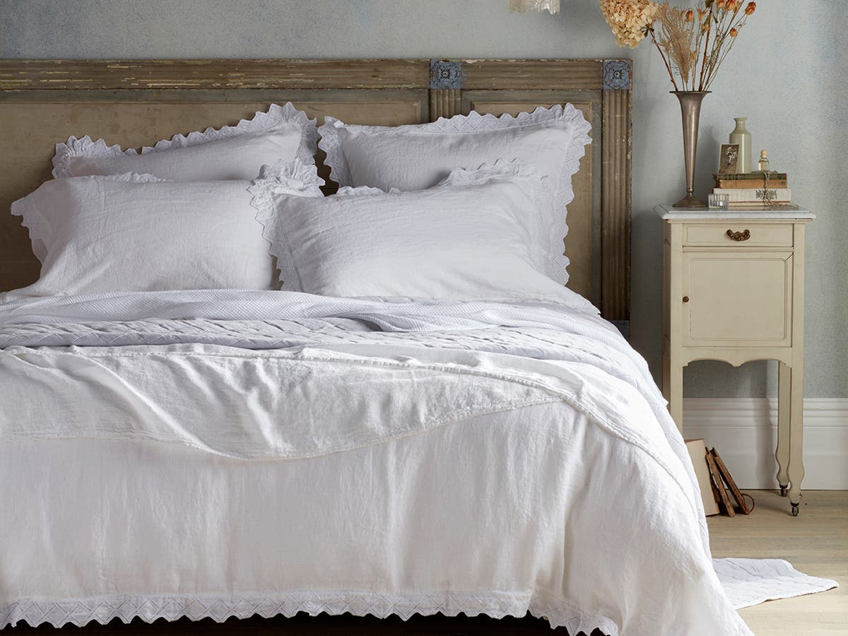 10 best linen bedding sets that are low maintenance and chic 