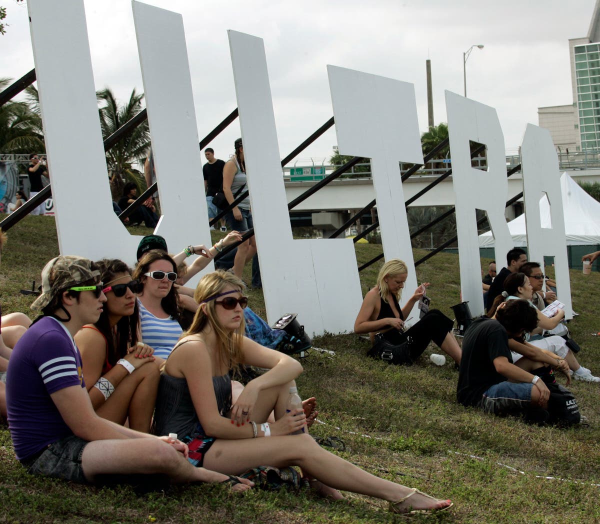 Miami music festival to return with neighbors' blessing
