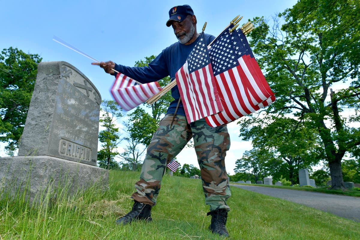 Vets return to Memorial Day traditions as pandemic eases