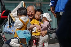 Three child policy won’t solve China’s birth rate crisis, 専門家は言う