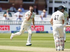 Mark Wood leads England fightback on second morning against New Zealand