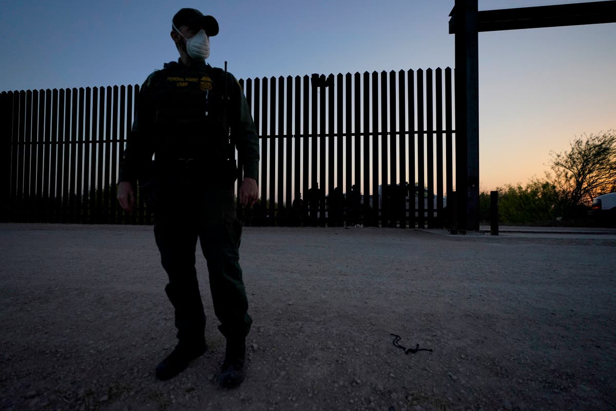 Major Hispanic advocacy group calls on Biden to stop GOP’s private National Guard border deployment