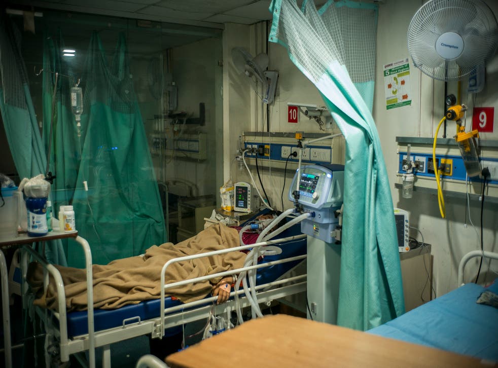 <p>File: Covid-19 patients are being treated inside an intensive care unit of a hospital in Delhi on 28 Maio, 2021<pp>