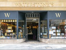 People threaten to boycott Waterstones after book shop says mask wearing will continue in store