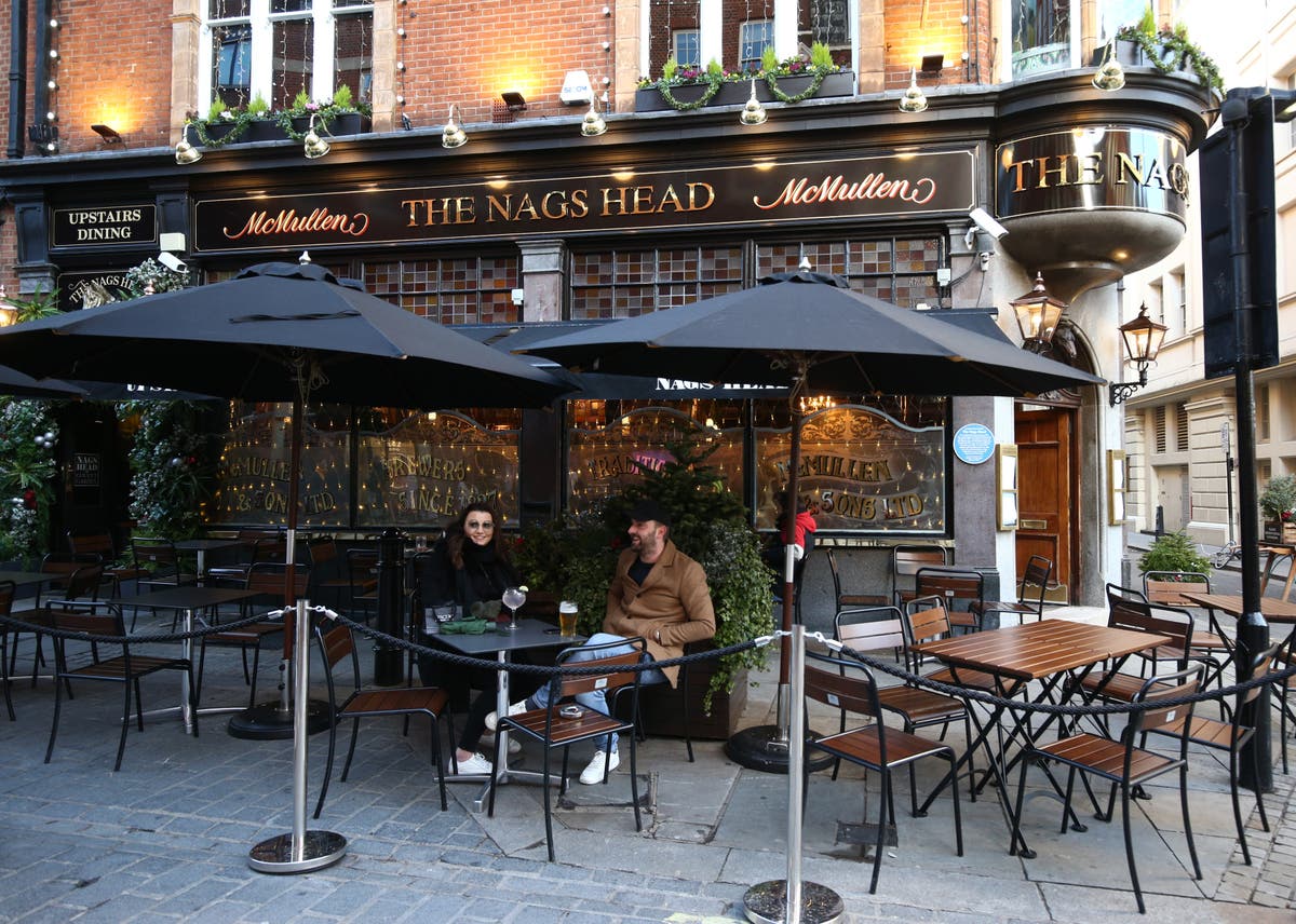 Al fresco dining part of strategy to help hospitality sector recover