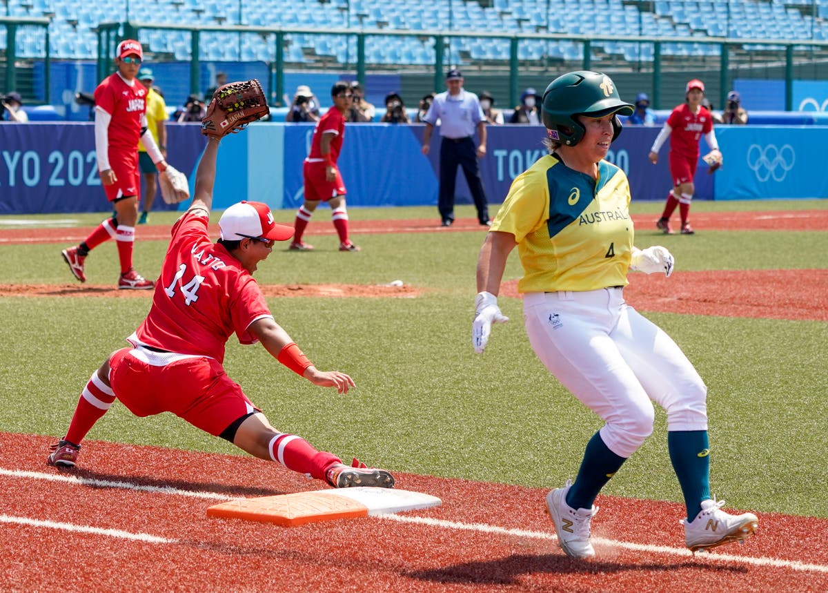 Die nuutste: Tokyo Games get underway with Japan softball win