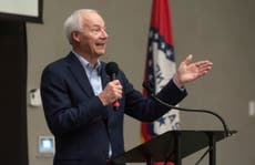Arkansas governor accepts vaccine mandates work despite allowing people to opt out