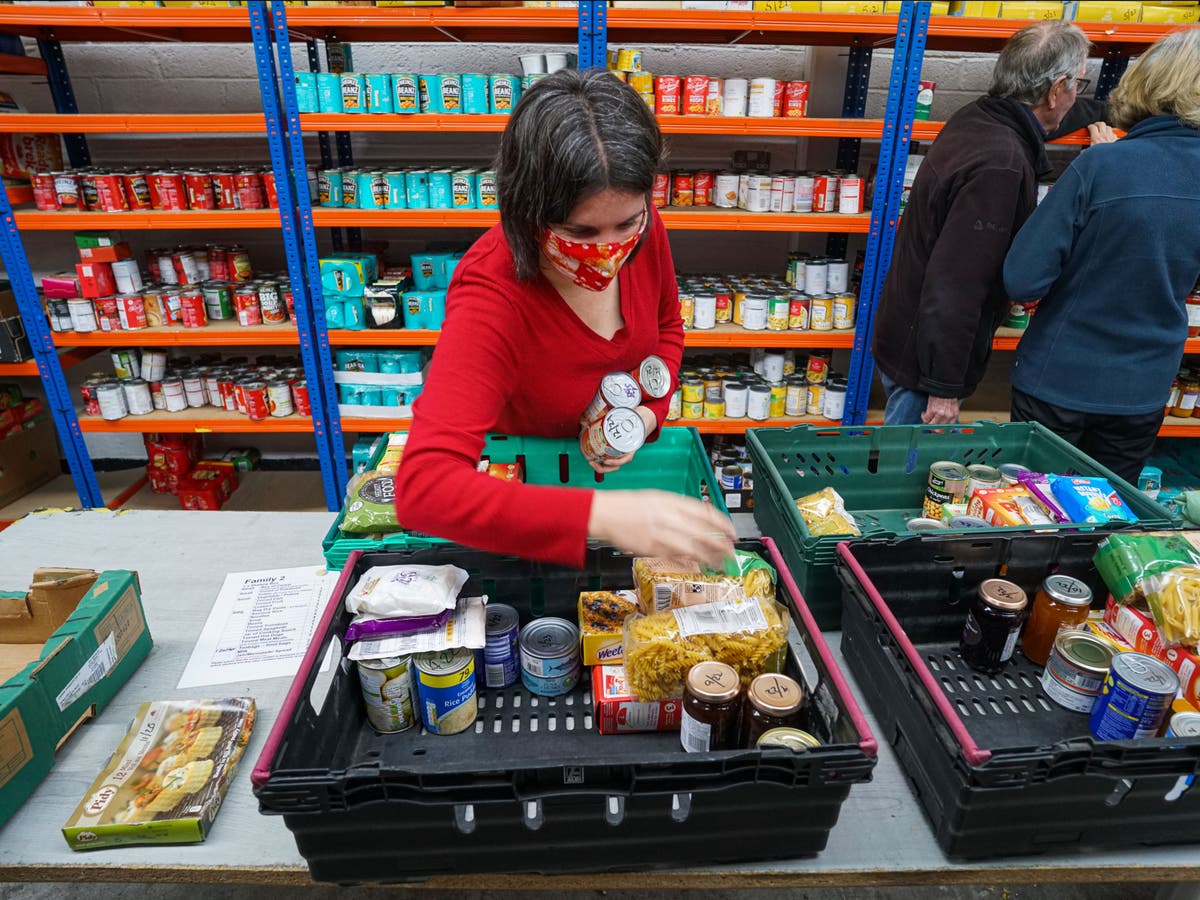 UK food banks ‘close to breaking point’ amid rapid rise in poverty, Sunak warned