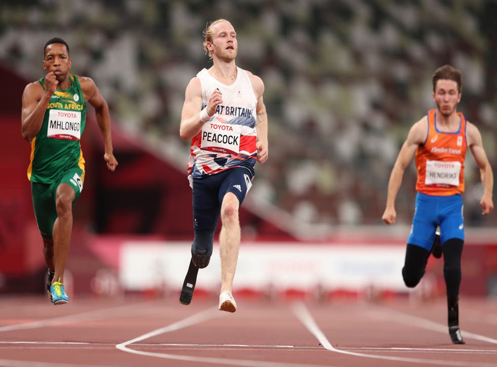 <p>Jonnie Peacock of Team Great Britain (C) competes competes in in Men’s 100m on day 5</s>