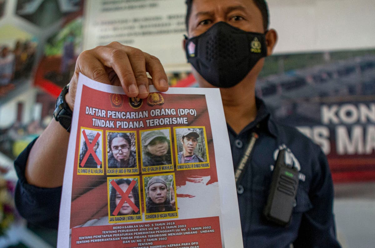 Indonesia retrieves most-wanted militant's body from jungle
