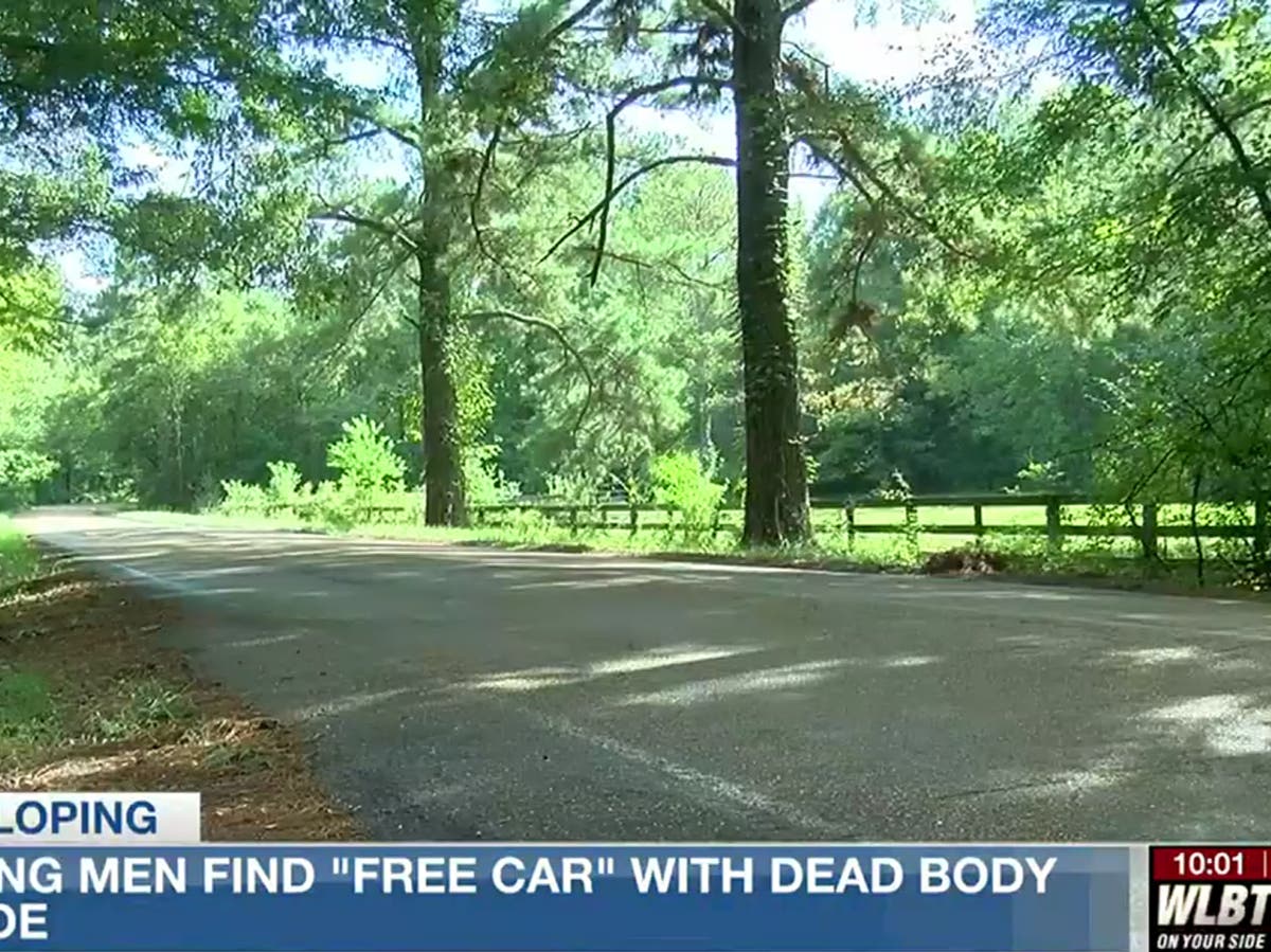 男性は「無料の車」のトランクに体を見つける 
