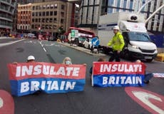  Insulate Britain block traffic to M25 and Old Street roundabout