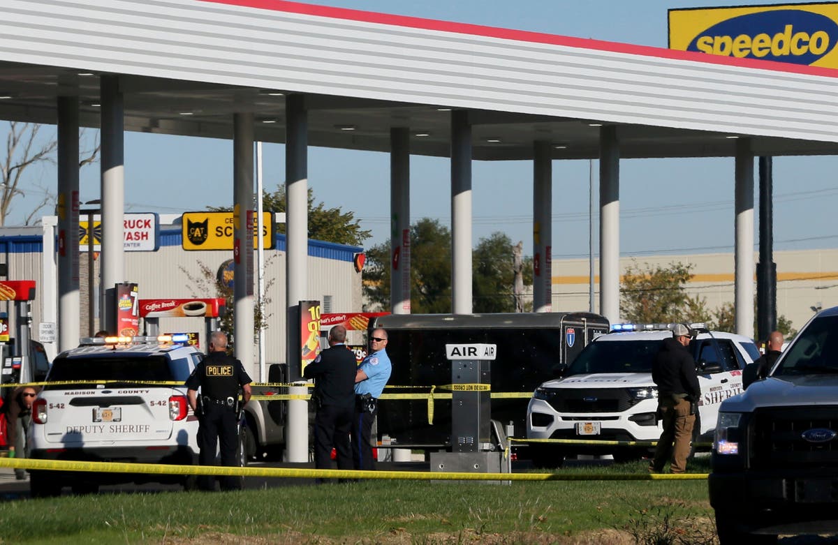 Illinois police officer shot and wounded near St. Louis