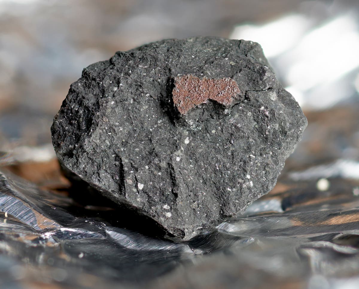売ろうとした罪で起訴された男 4,500 1年前の隕石の破片