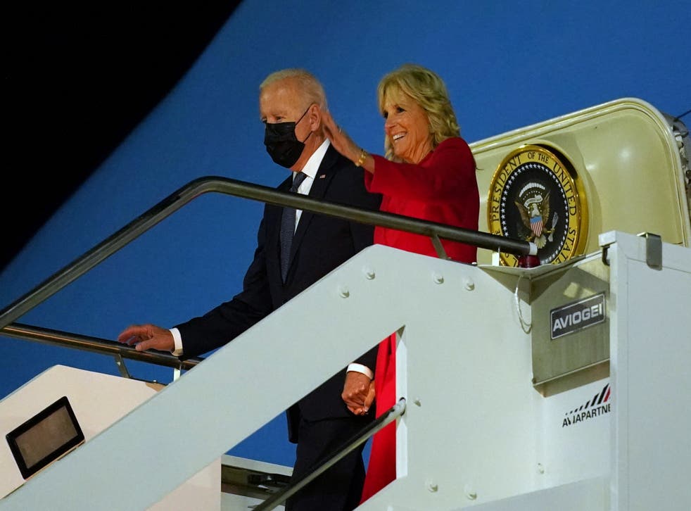 <p>US President Joe Biden and US First Lady Jill Biden arrive at Rome Fiumicino International Airport</p>