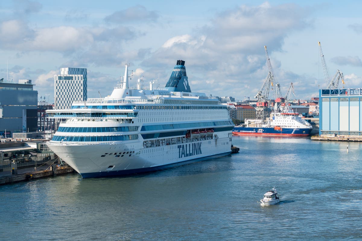 CopP26 cruise ship to run on fossil fuels despite ability to use clean onshore energy