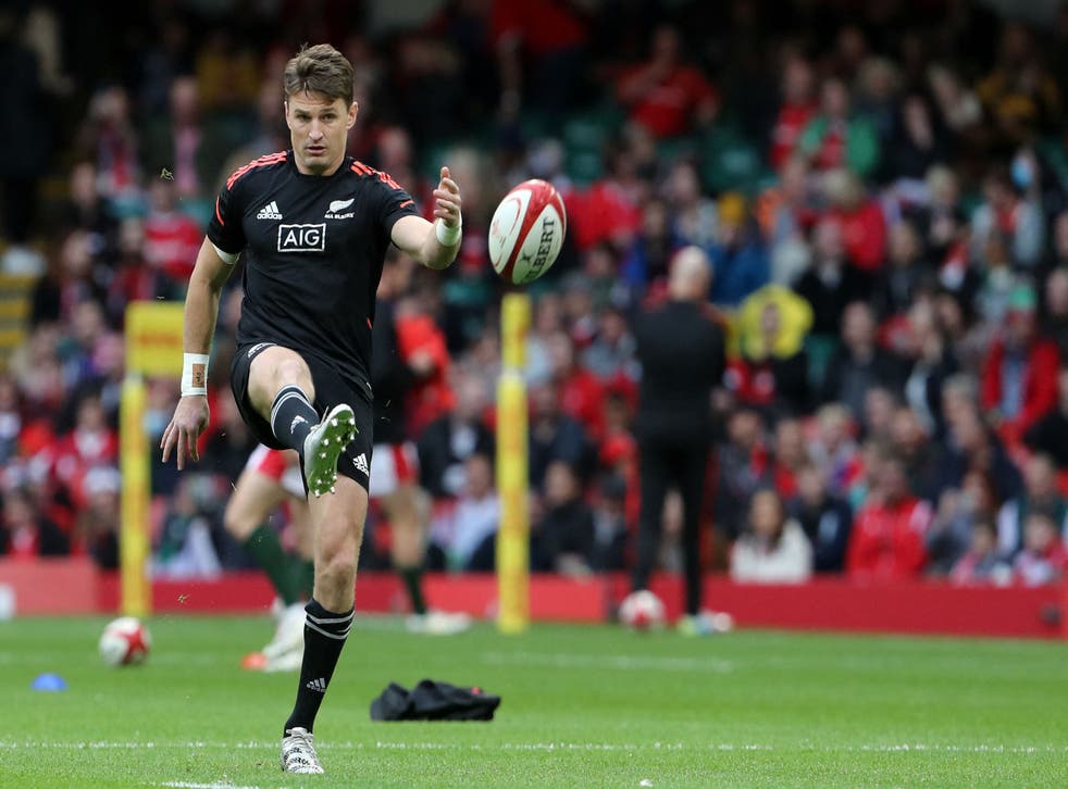<p>New Zealand’s fly-half Beauden Barrett warms up</p>