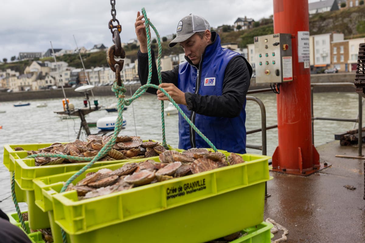 Lone French fisherman left adrift in UK-France fishing spat