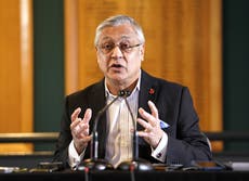 New Yorkshire chair apologises to Azeem Rafiq over handling of racism allegations
