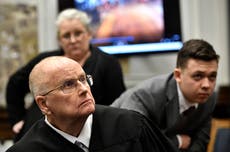 Kyle Rittenhouse rettssak: Judge Schroeder refers to juror as ‘a Black’ in latest controversy