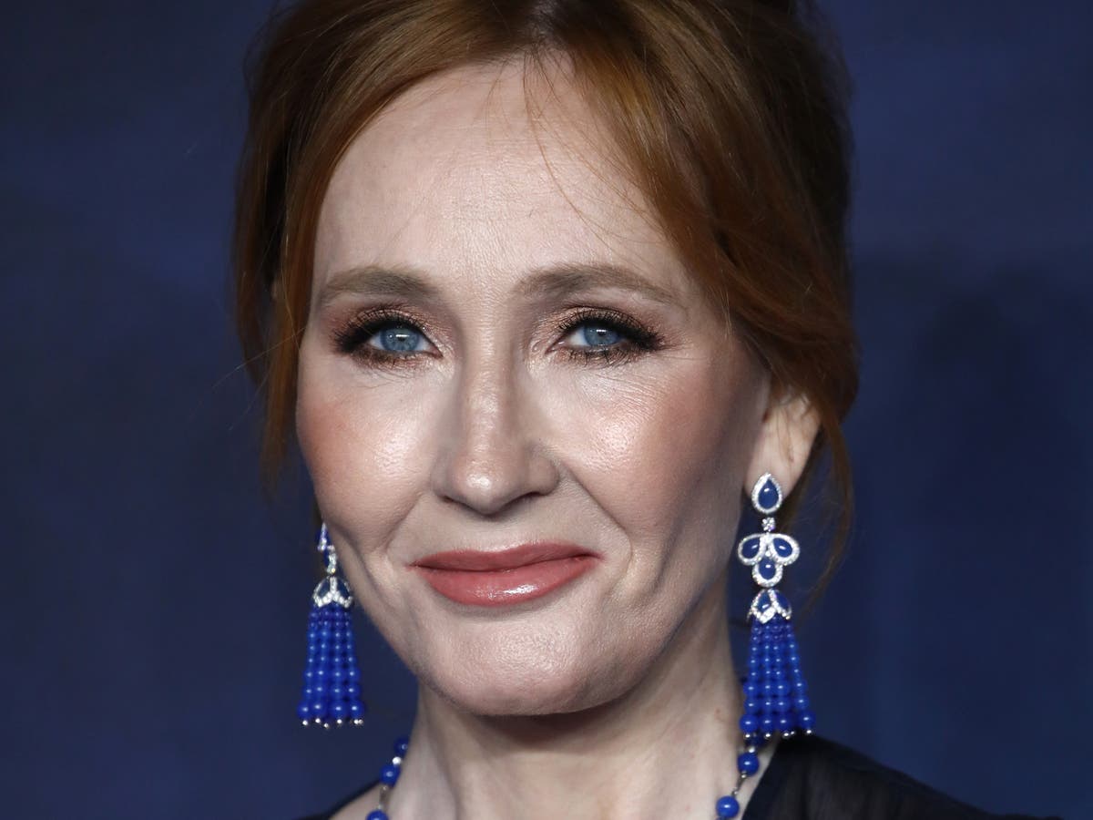 JK Rowling condemns ‘activists’ for leaking home address on Twitter