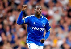 Retorno de Abdoulaye Doucoure pode impulsionar Everton esgotado, Rafael Benitez acredita