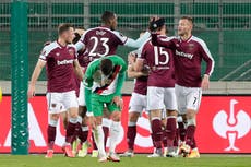 West Ham book place in Europa League last 16 with win at Rapid Vienna