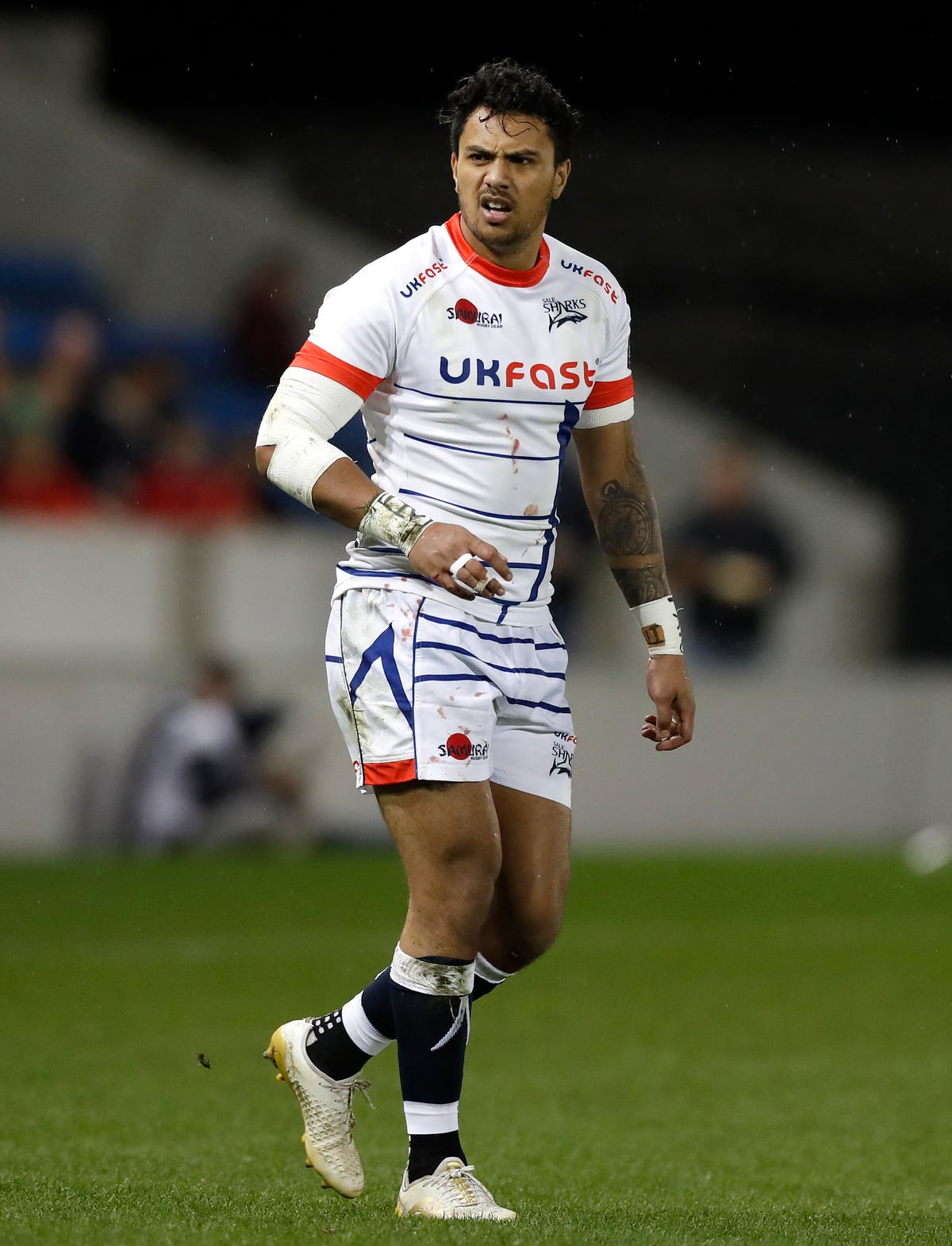 Denny Solomona ends Sale Sharks contract with immediate effect