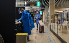 冠状病毒病: ‘Chaos’ at Amsterdam airport as travellers from South Africa test positive