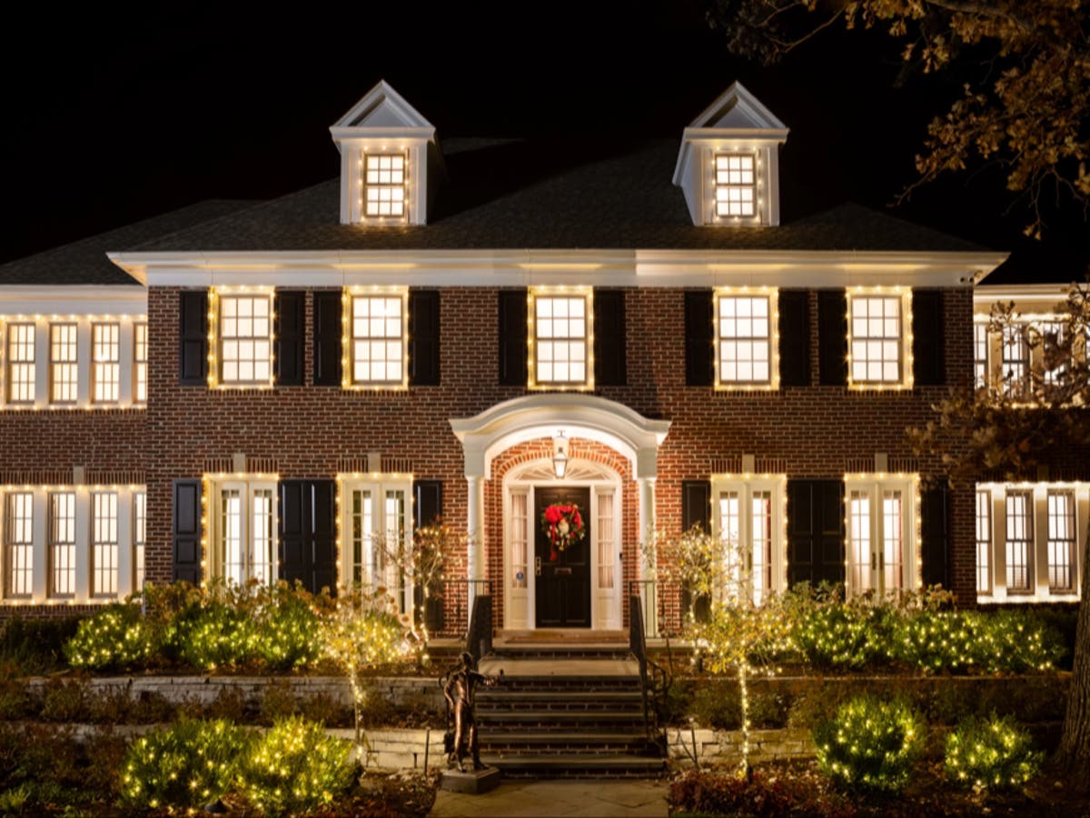 You will soon be able to rent the Home Alone mansion on Airbnb for just $25