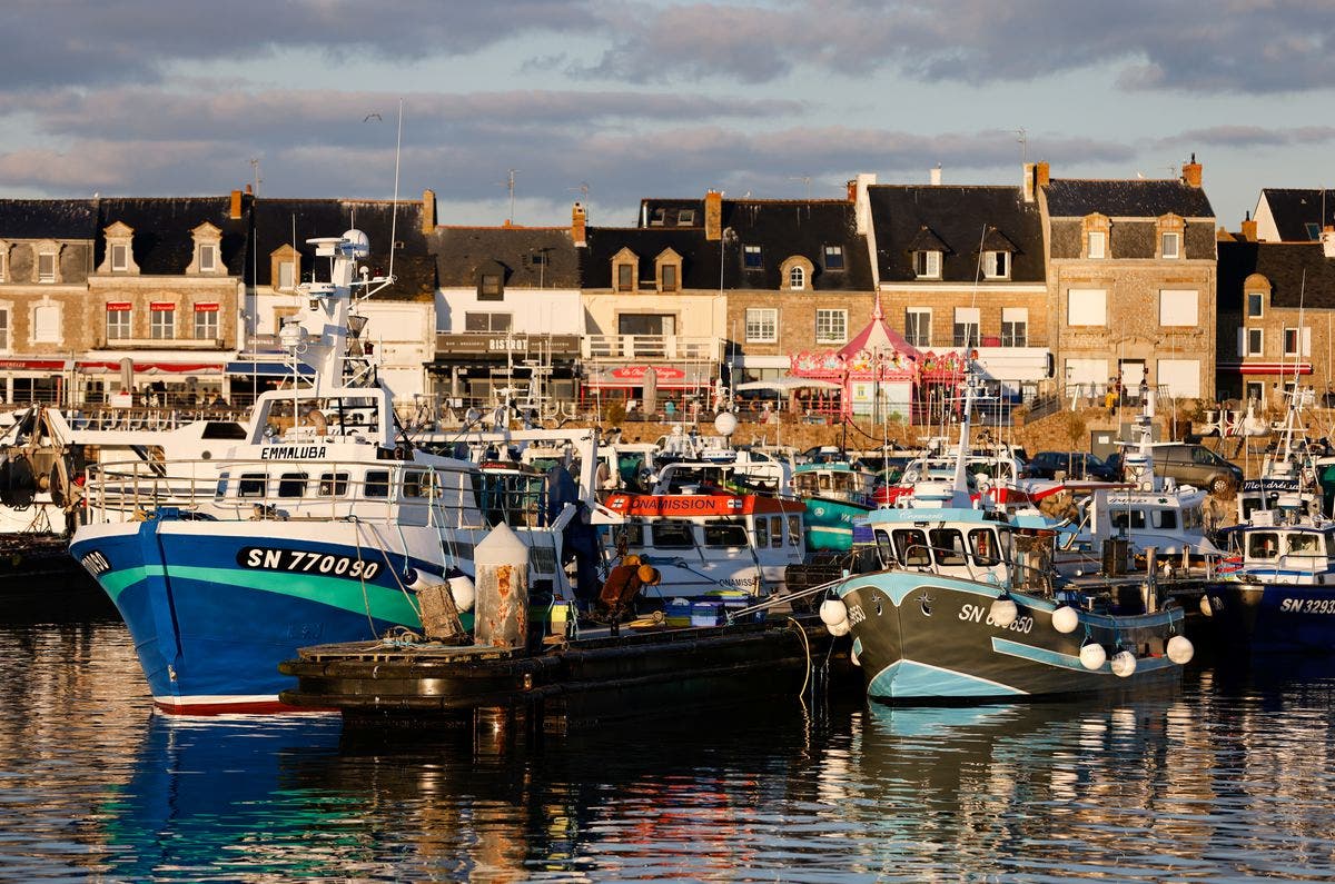 Guernsey issues 43 licences to French fishermen in post-Brexit fishing dispute