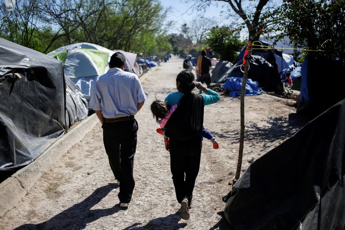 VSA gaan Trump-era-beleid weer begin wat asielsoekers dwing om in Mexiko te bly