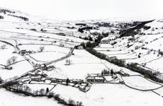 Met Office utsteder værvarsel da tre dager med snø skal ramme Storbritannia