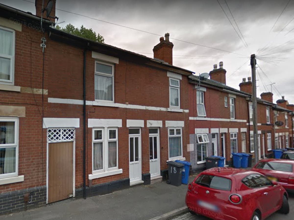 Murder inquiry launched in Derby after injured woman dies