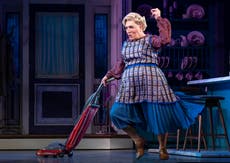 Resensie: Broadway's 'Mrs. Doubtfire' follows safe formula  