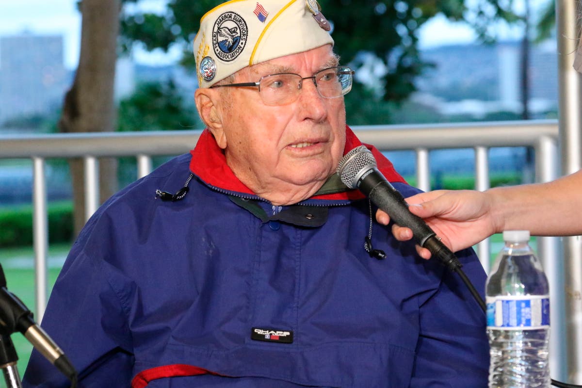 Survivors gather to remember those lost at Pearl Harbor