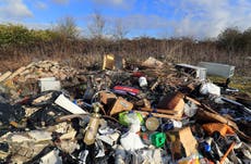 Fly-tipping cases surged by 16% パンデミック中