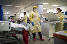 Le NHS a dit de se préparer à une «nouvelle et importante menace» d'Omicron