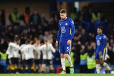 Chelsea lose ground in title race as depleted Everton battle for a point 