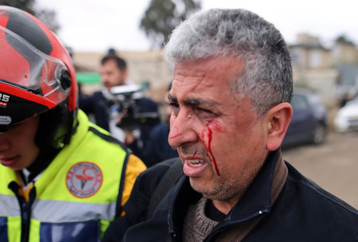 AP photographer beaten by Israeli police in east Jerusalem 