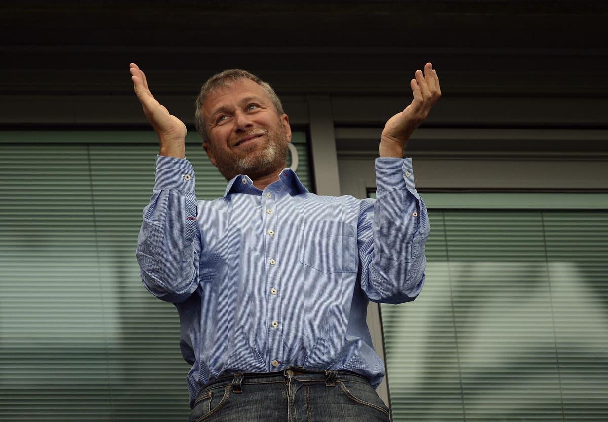 Abramovich given apology over defamatory claims Putin ordered him to buy Chelsea