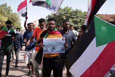 厳重な治安の中での新たな反クーデター抗議でのスーダンの集会