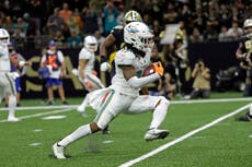 Waddle shines, Dolphins beat Saints 20-3 to win 7th straight