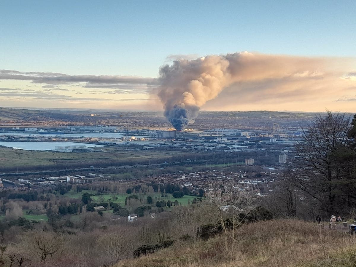 Huge fire breaks out in Belfast