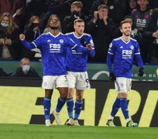 Ademola Lookman gives Leicester victory and puts dent in Liverpool title bid