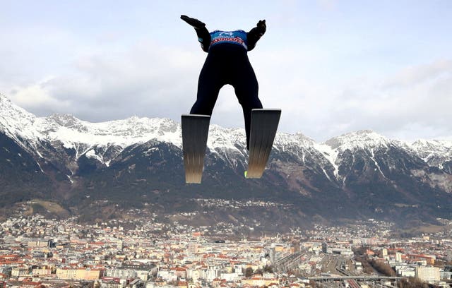 German ski jumper Markus Eisenbichler in action during training for the Four Hills Tournament in Innsbruck, オーストリア