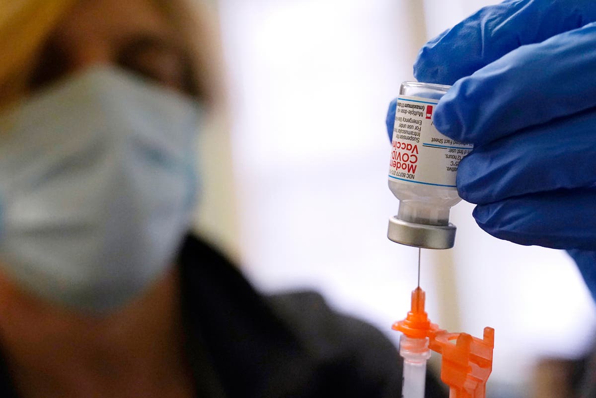 Supreme Court halts Biden Covid vaccine mandate as US ‘hitting Omicron peak’ - latest