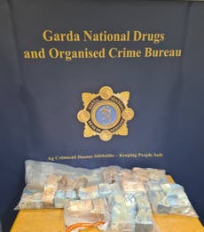 Gardai seize 488,000 euro from vehicle in Dublin