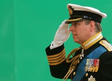 アンドルー王子: Queen strips Duke of military titles after sexual abuse case moves to trial